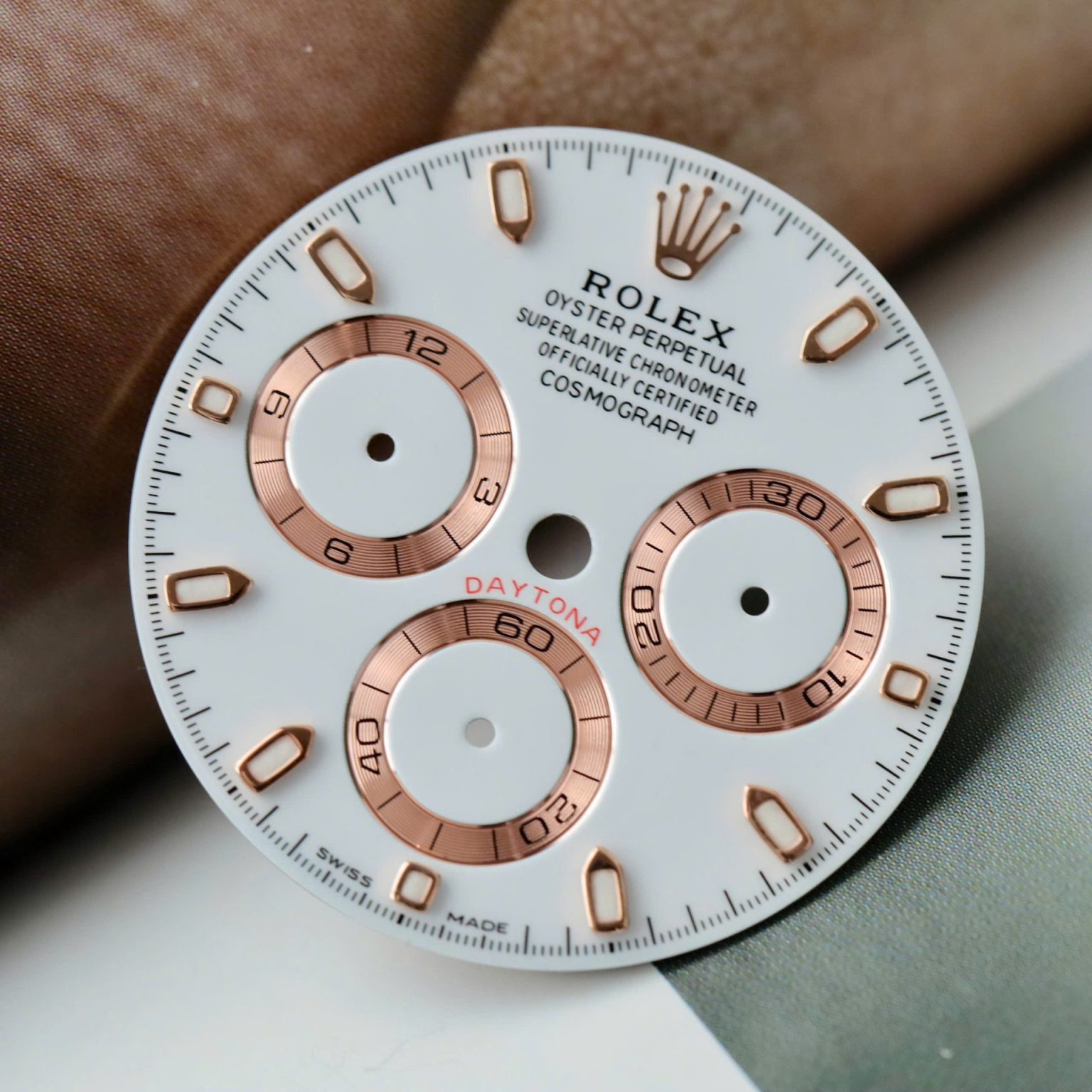 Rolex Daytona 40mm – 18K Gold Wrapped with Diamonds Moissanite Baguette | Swiss 1:1 Grade Automatic Replica Watch - Image 6