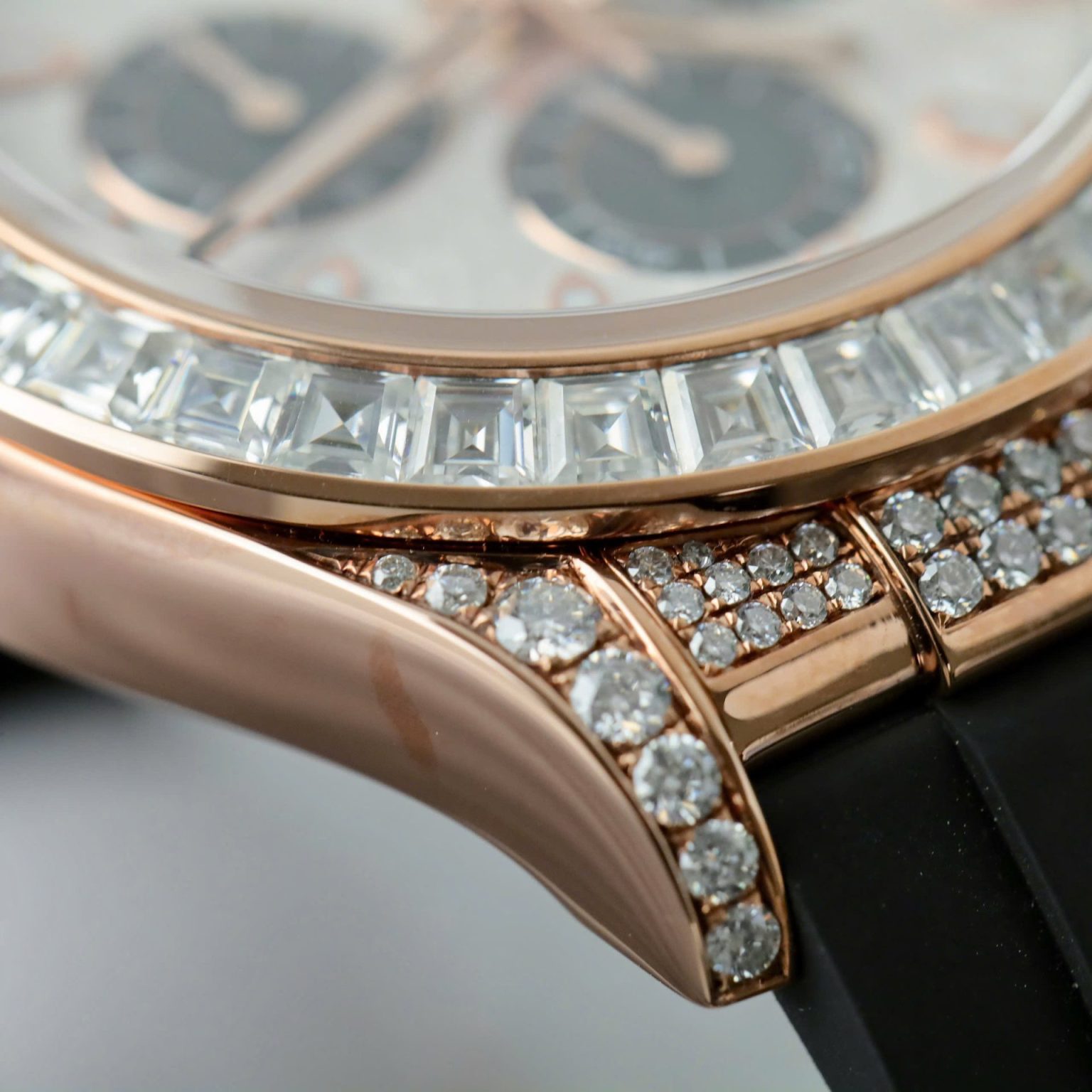 Rolex Daytona 40mm – 18K Gold Wrapped with Diamonds Moissanite Baguette | Swiss 1:1 Grade Automatic Replica Watch - Image 7