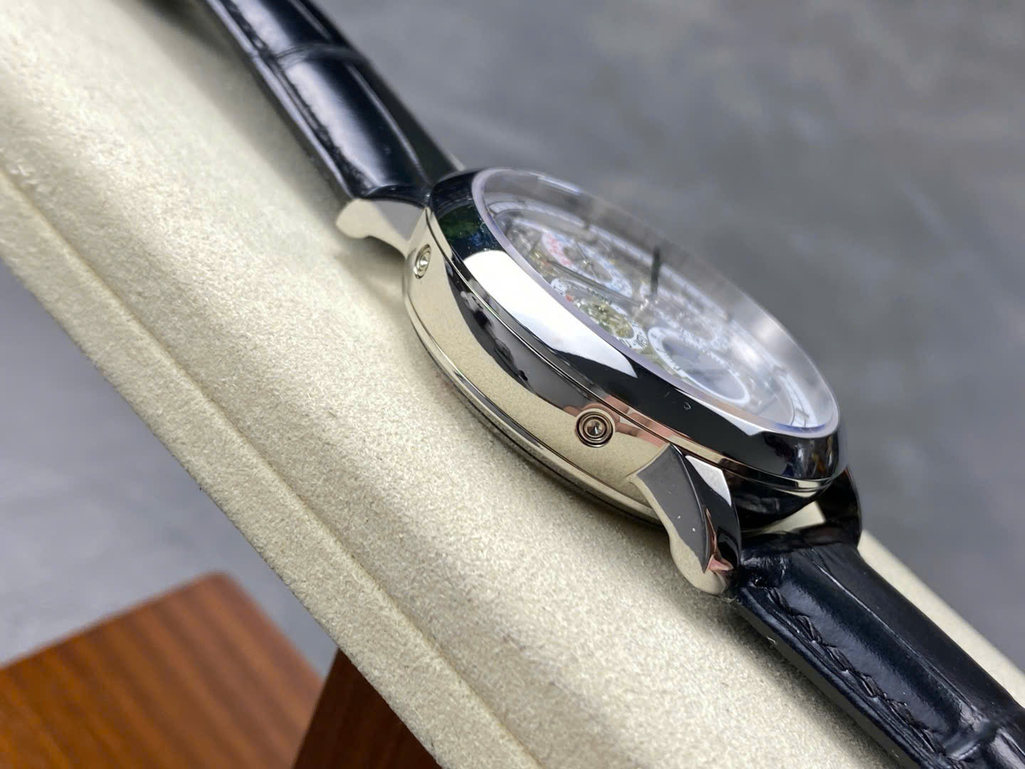 Vacheron Constantin Traditionnelle 43175 41mm | Swiss 1:1 Grade Watch - Image 6