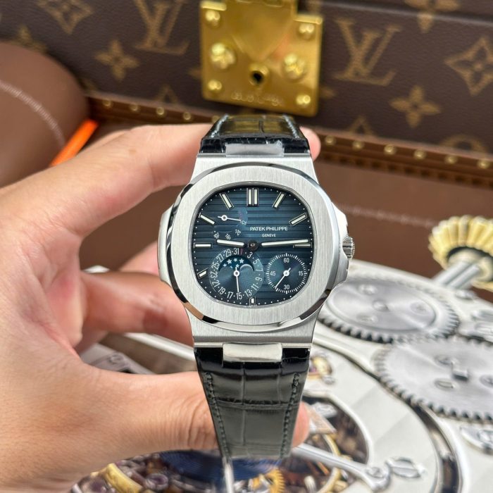 Patek Philippe Nautilus 5712 40mm | Swiss 1:1 Grade Replica Watch