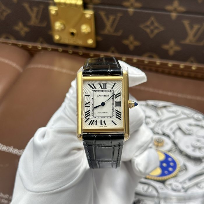 Cartier Tank Louis Watch – Swiss 1:1 Grade – White Dial, Yellow Case, Leather Strap (27.8×38.1mm)