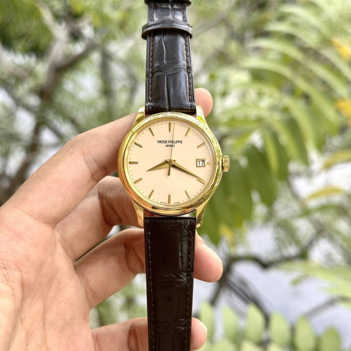 Patek Philippe Calatrava 5227J – Swiss 1:1 Grade Classic Dress Watch