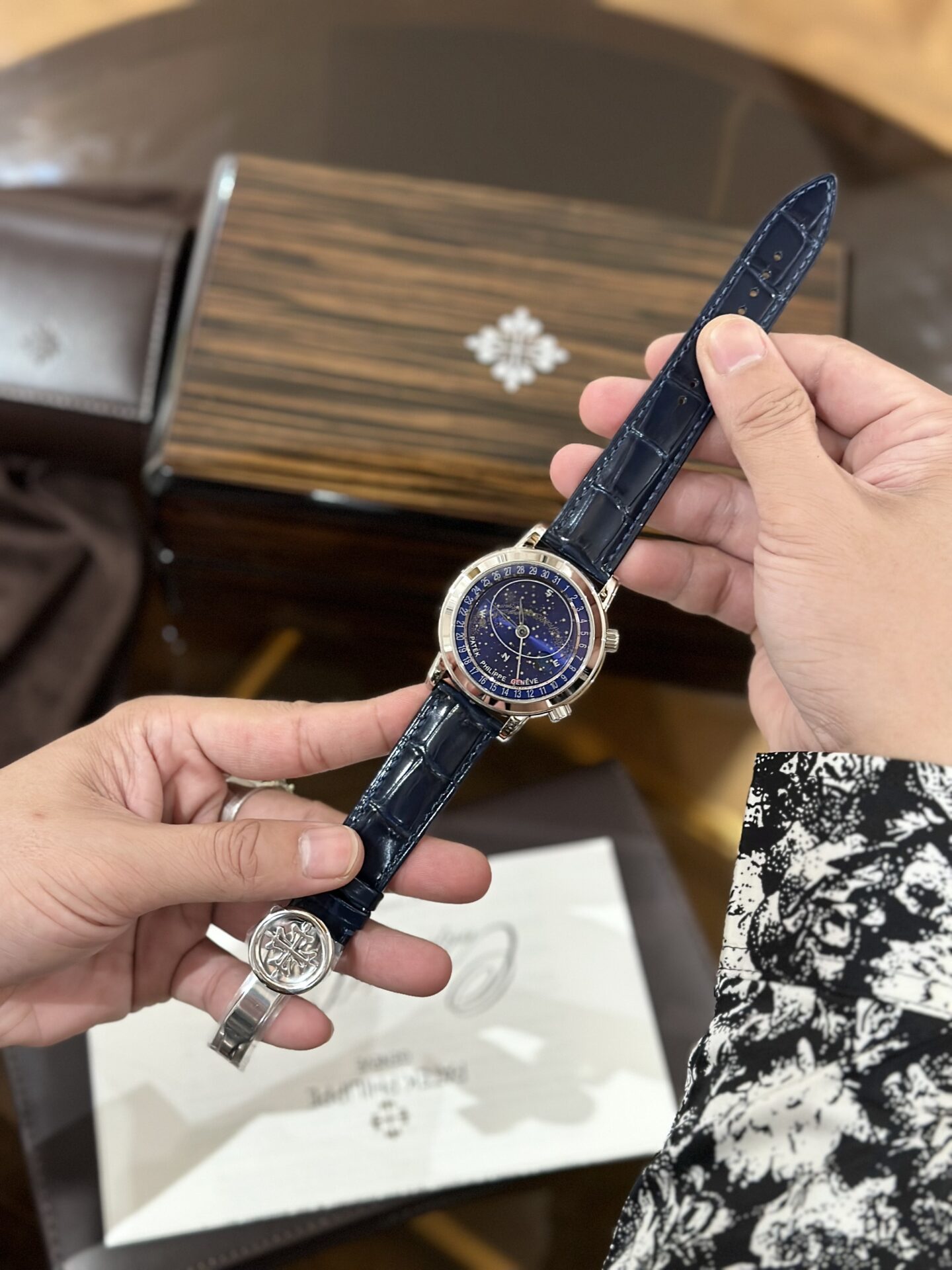 Patek Philippe Complications 6102 – Swiss 1:1 Grade Astronomical Blue Dial Watch - Image 2
