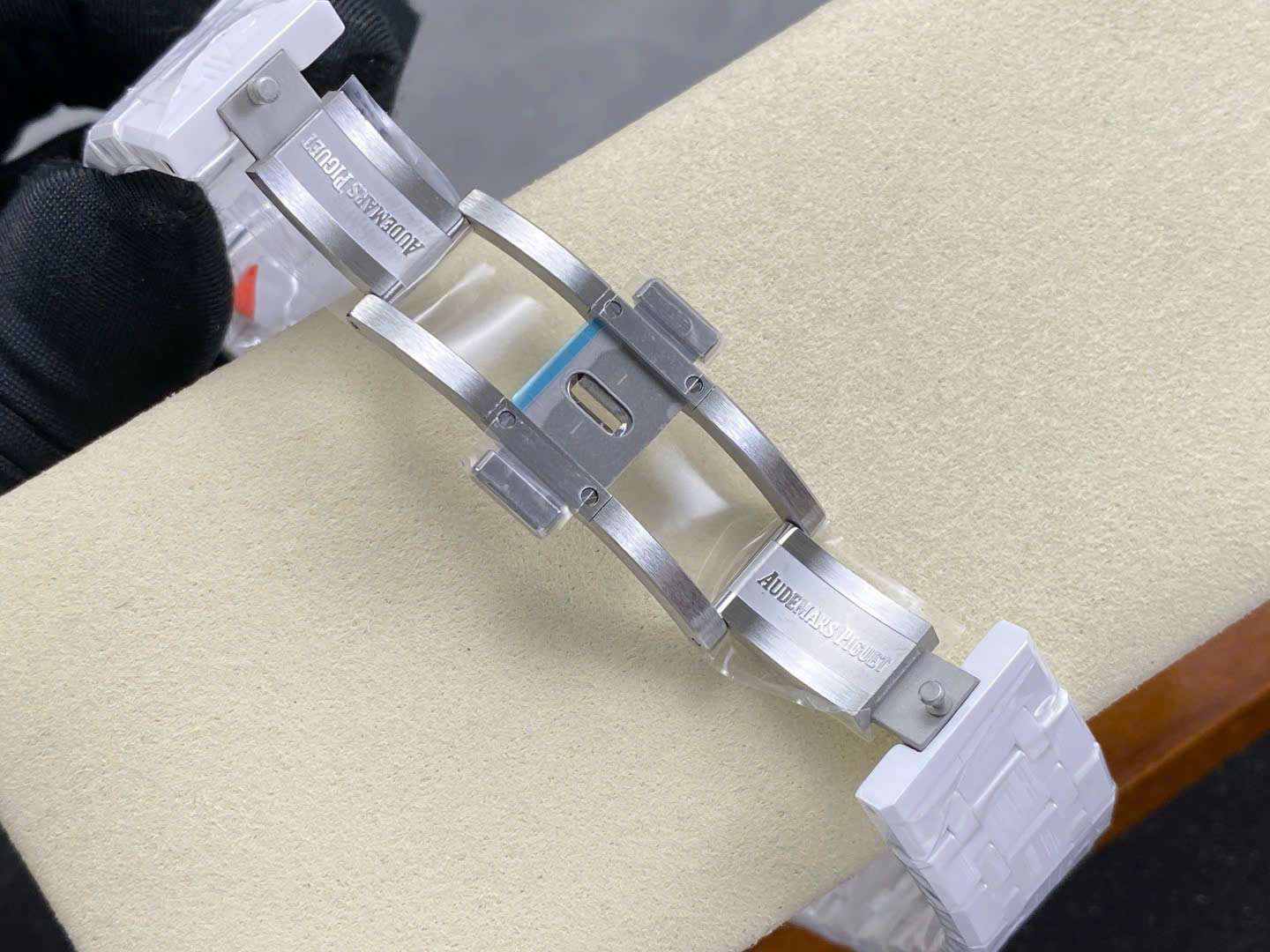 Audemars Piguet 15500 Sunflower – Swiss 1:1 Grade White Ceramic Watch - Image 13