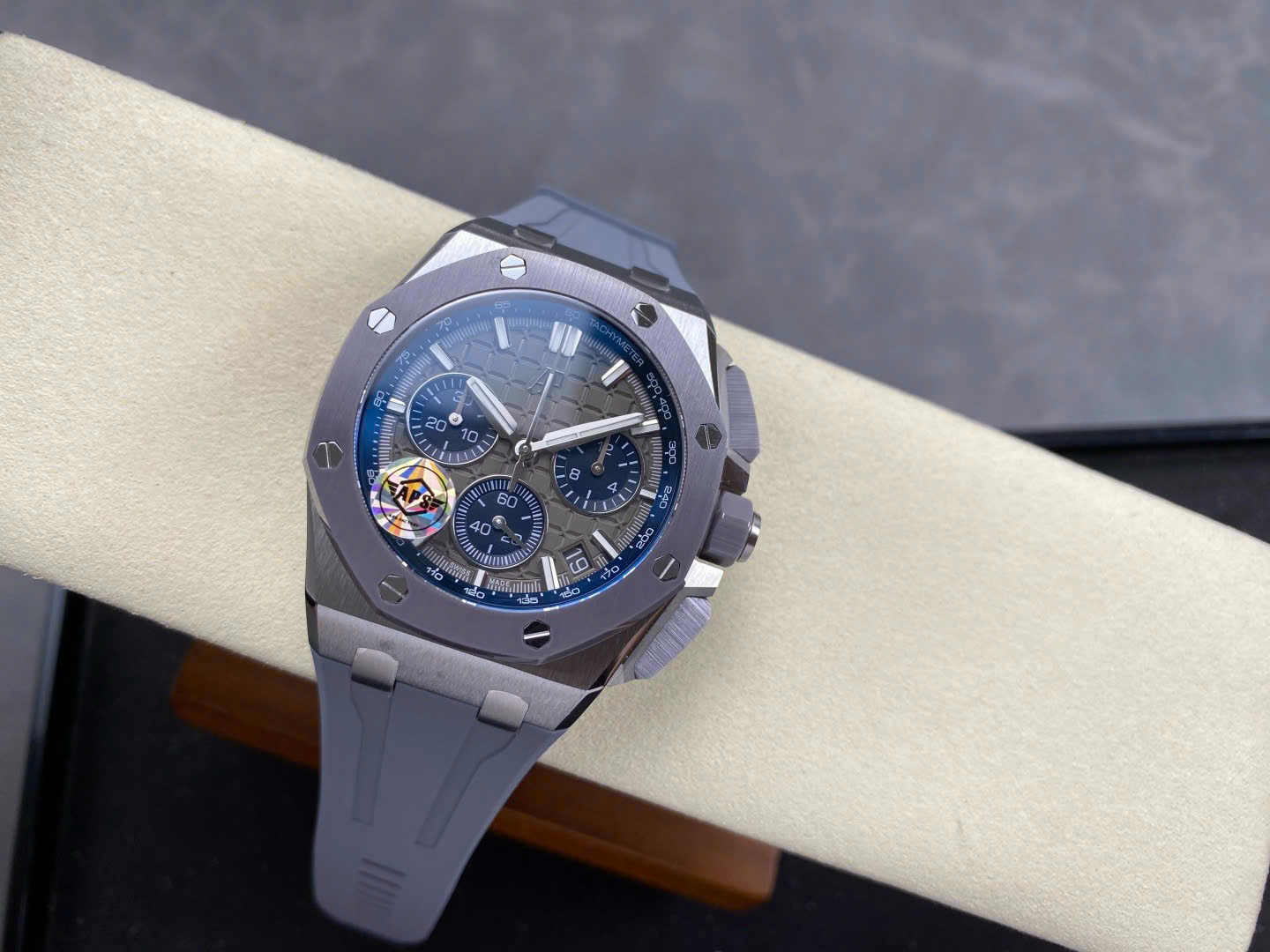 Audemars Piguet Royal Oak Offshore 26420IO – Swiss 1:1 Grade Gray Dial Luxury Watch - Image 2