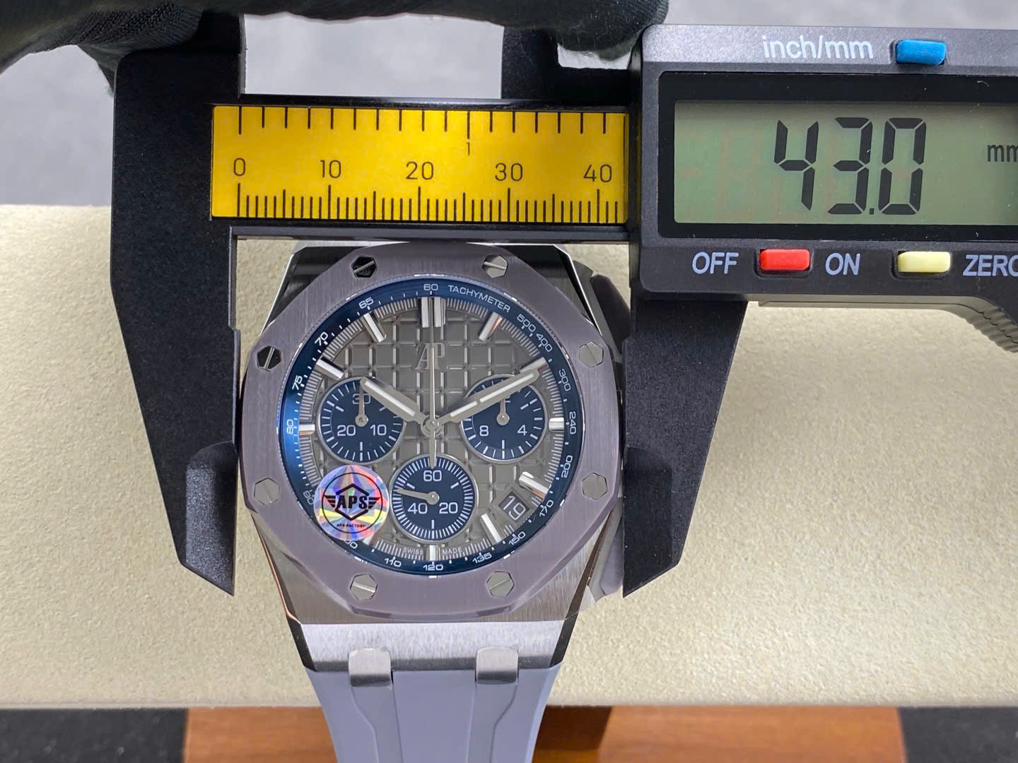 Audemars Piguet Royal Oak Offshore 26420IO – Swiss 1:1 Grade Gray Dial Luxury Watch - Image 4