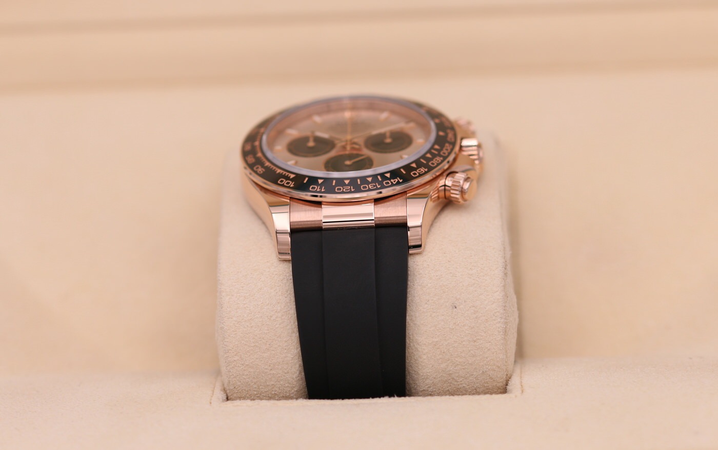 Rolex Daytona 126515LN Sundust Dial 40mm Oysterflex – Swiss 1:1 Grade Watch - Image 3