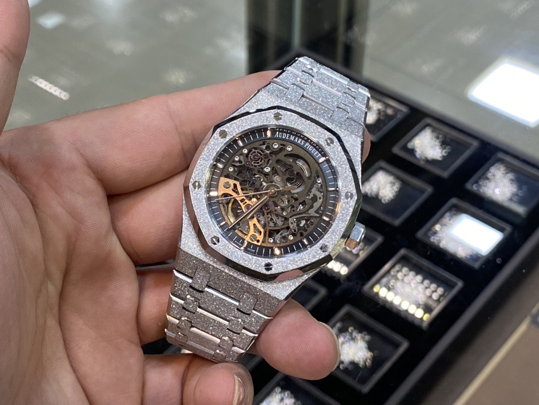 Audemars Piguet Royal Oak Skeleton 41mm – Swiss Automatic - Image 3