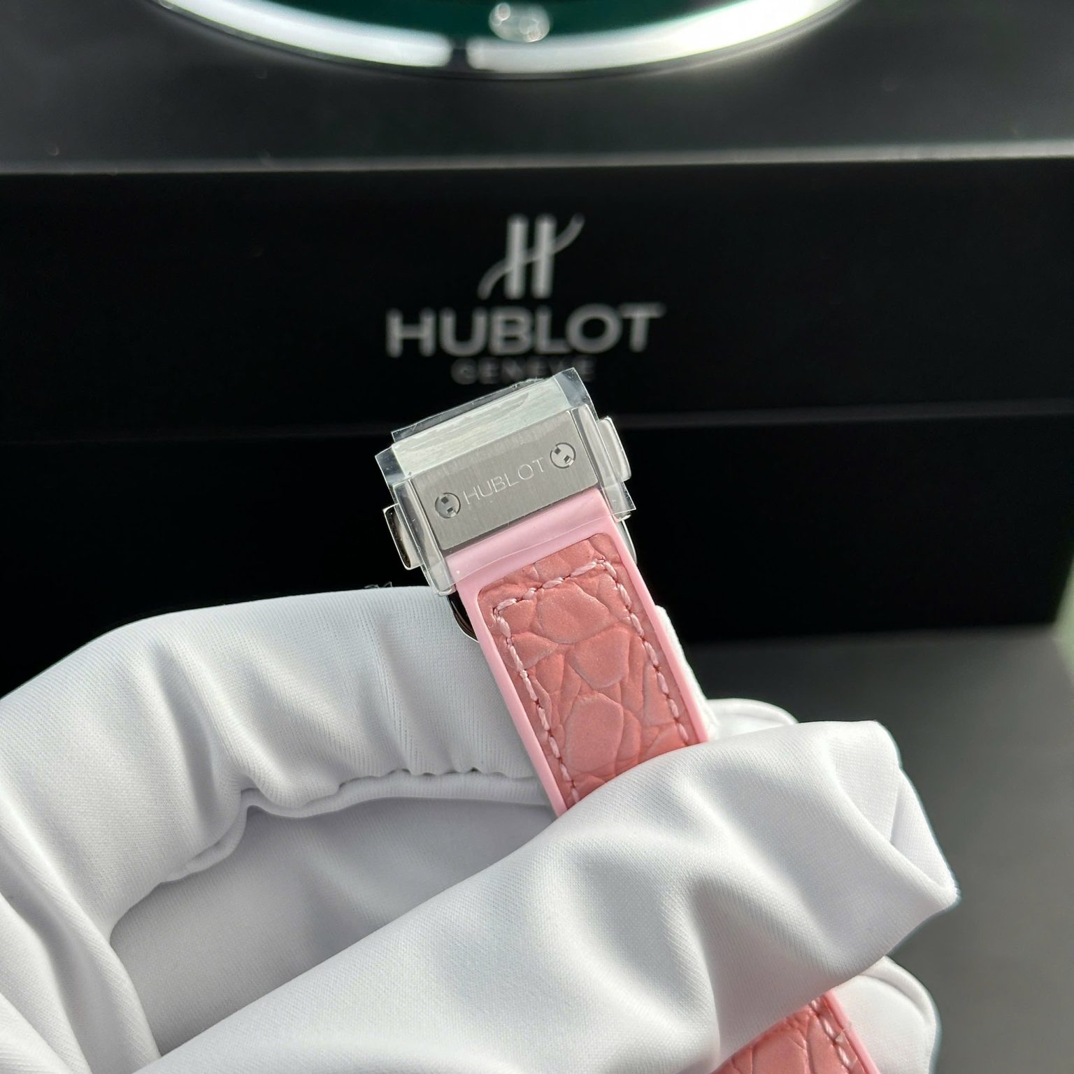 Hublot Classic Fusion 33mm Ladies Watch – Swiss 1:1 Grade Automatic - Image 9