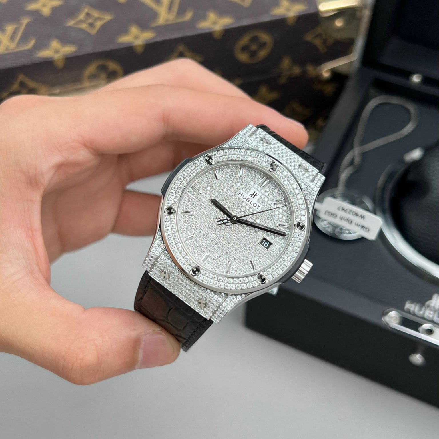Hublot Classic Fusion 42mm – Swiss 1:1 Grade Automatic Watch(Full Moissanite) - Image 4