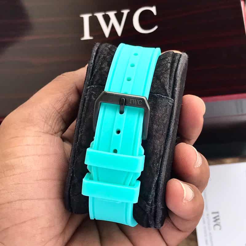 IWC Pilot’s Watch Chronograph 41 “Mercedes-AMG Petronas Formula One Team Edition” – Master Grade - Image 6