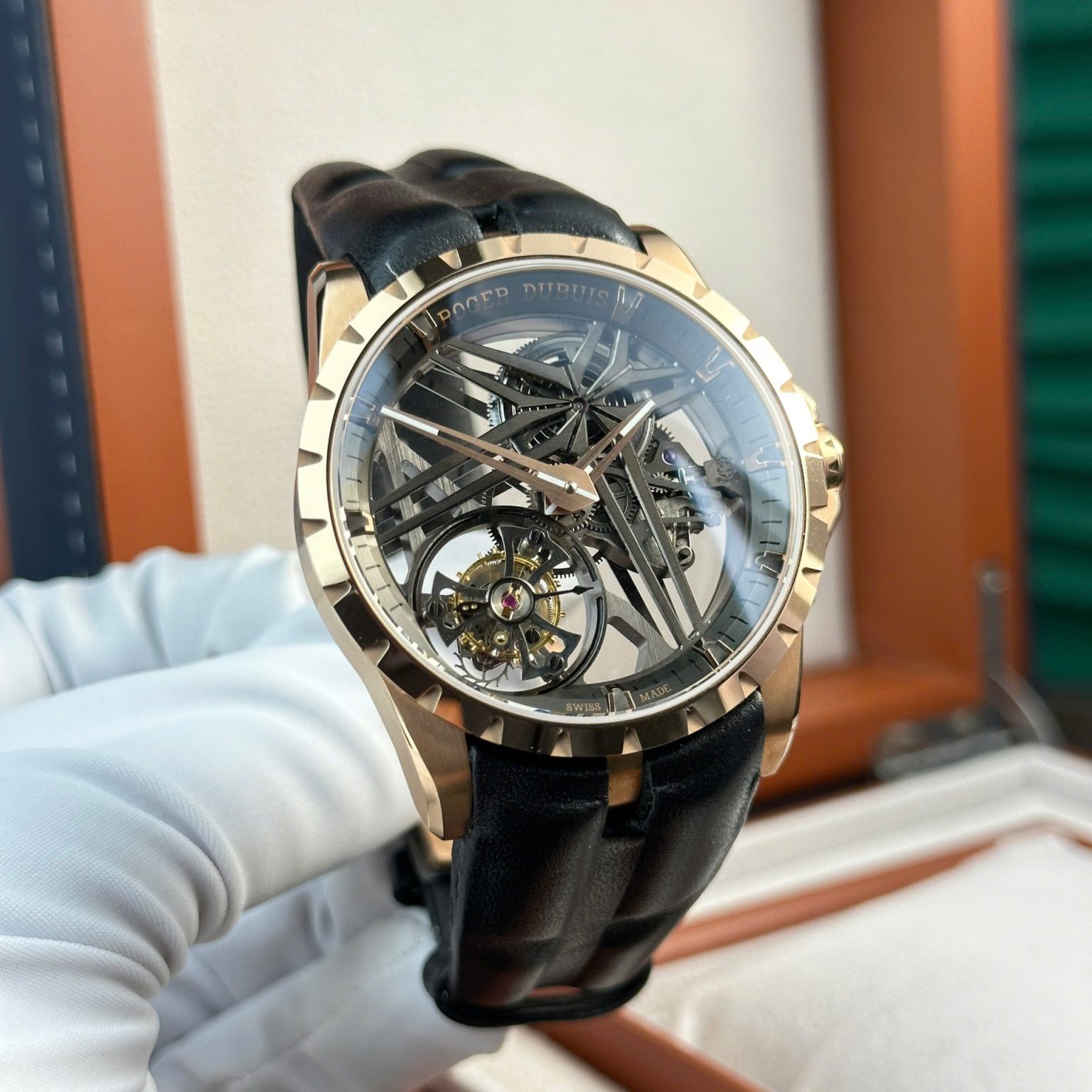 Roger Dubuis Excalibur Eon Gold RDDBEX0836 42mm – Swiss 1:1 Grade Watch - Image 3
