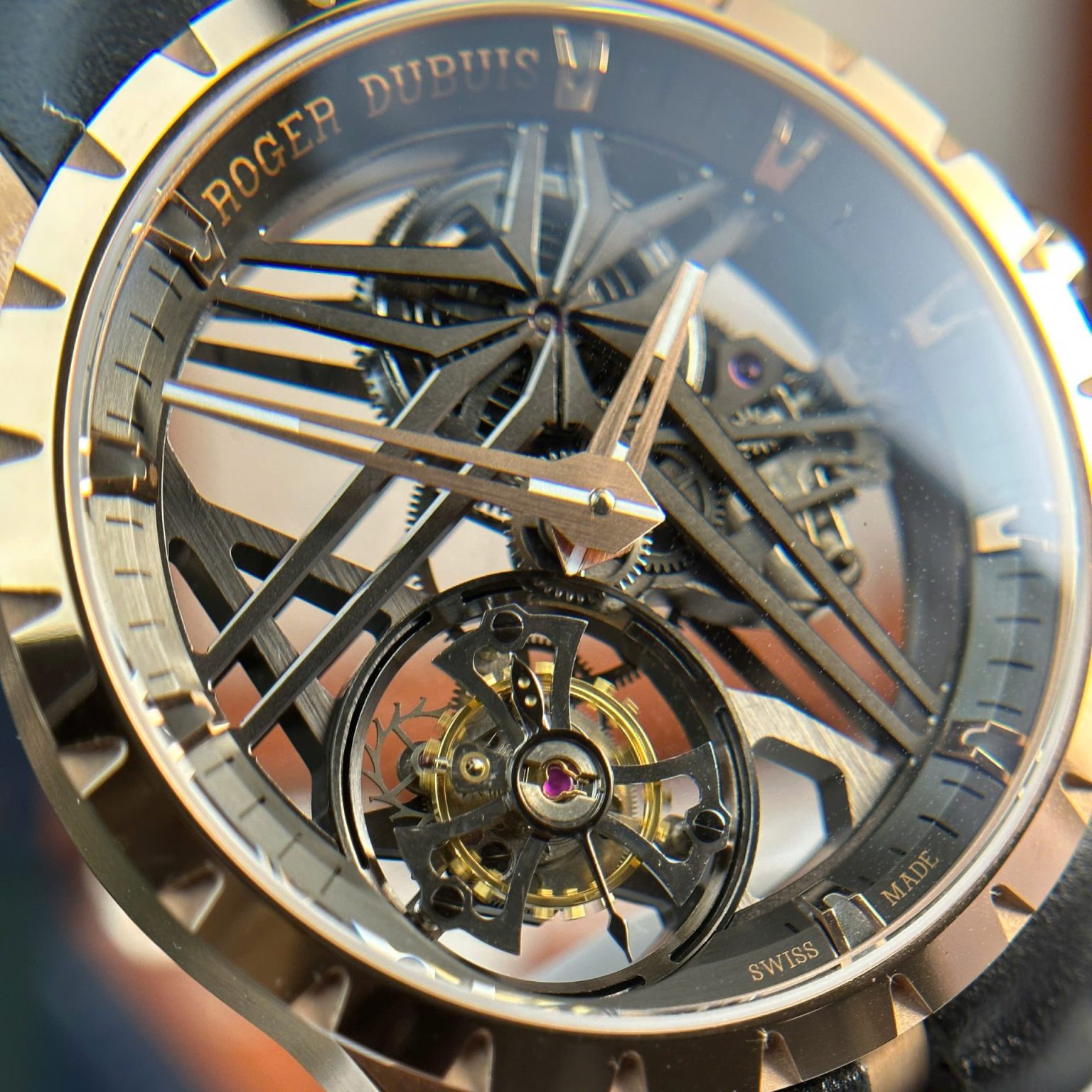 Roger Dubuis Excalibur Eon Gold RDDBEX0836 42mm – Swiss 1:1 Grade Watch - Image 4