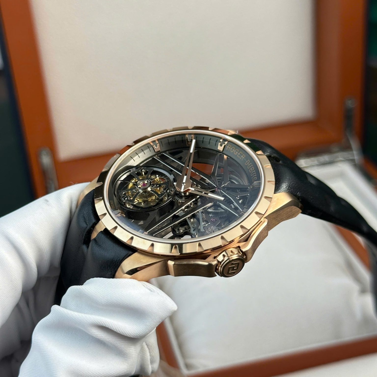Roger Dubuis Excalibur Eon Gold RDDBEX0836 42mm – Swiss 1:1 Grade Watch - Image 7