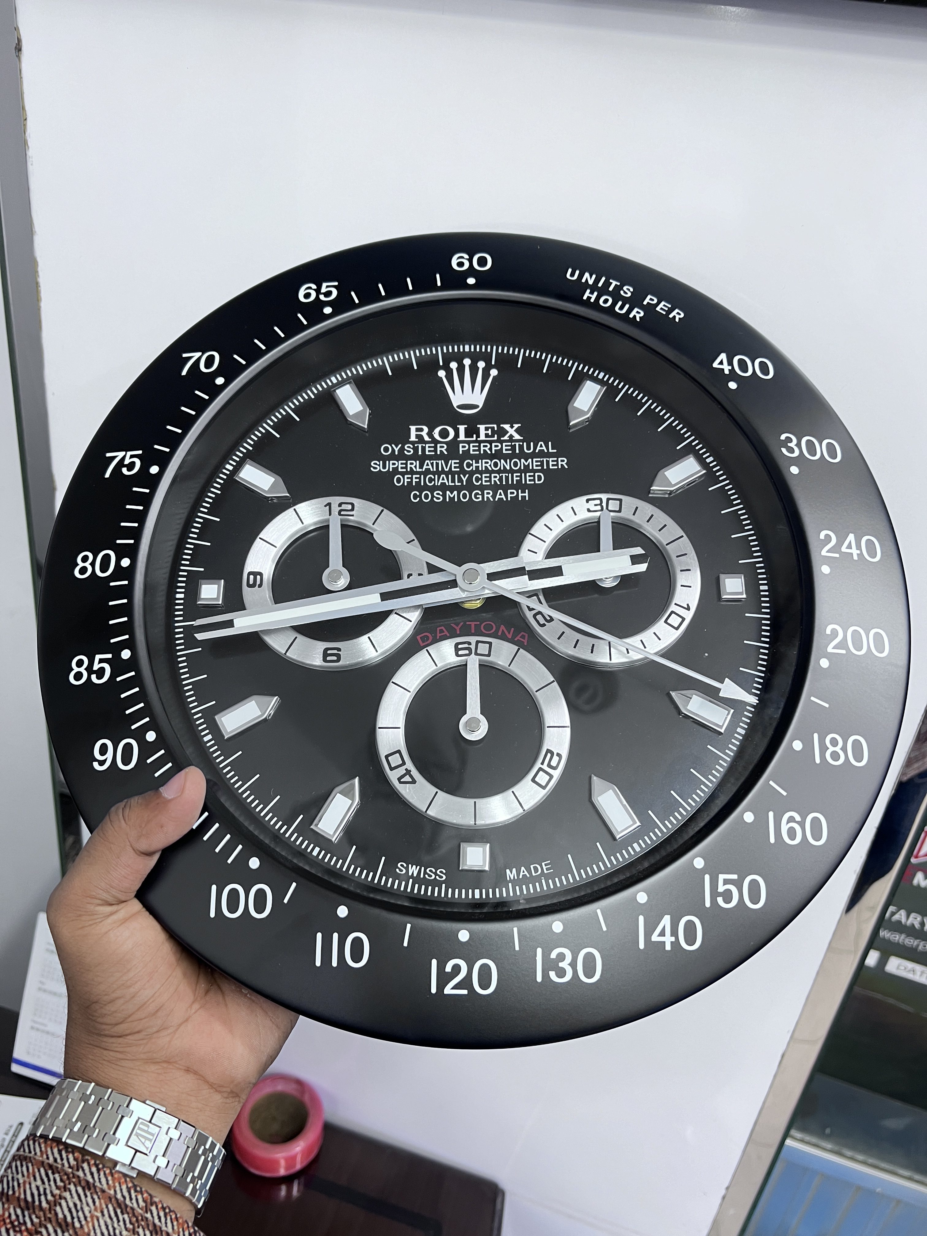 ROLEX DAYTONA STYLE DEALER WALL CLOCK (BLACK DIAL WITH SILVER-TONED MARKINGS) - Image 4