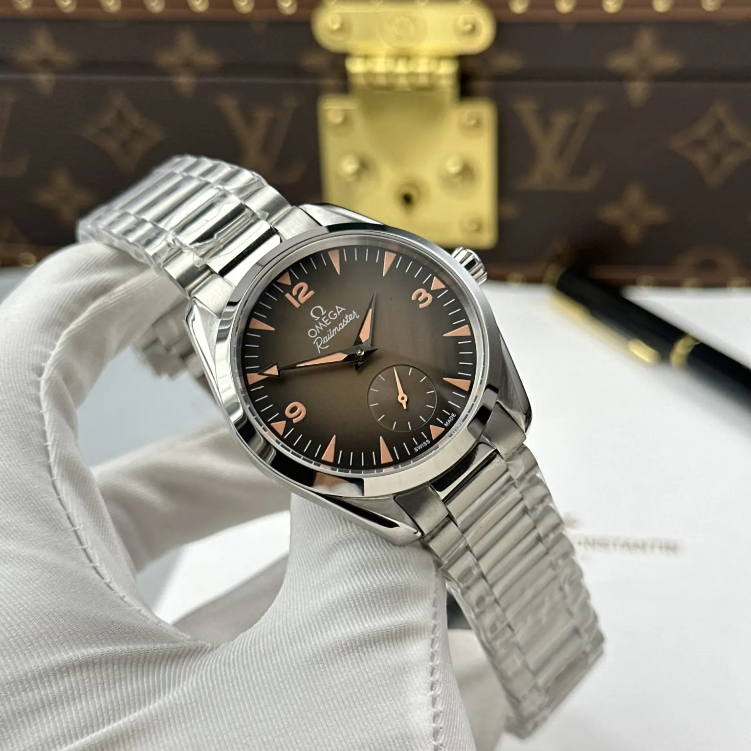 Omega Seamaster Railmaster Automatic Watch – Swiss 1:1 Grade | Smoky Brown Dial | 38mm | Stainless Steel Bracelet - Image 2