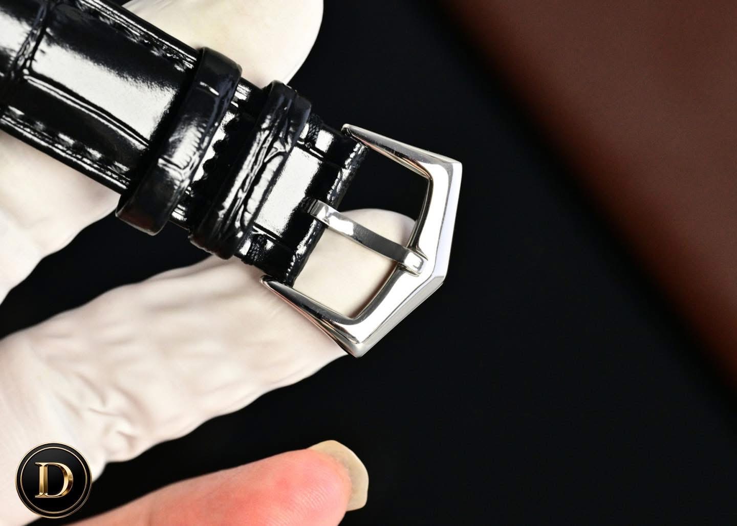 Patek Philippe Gondolo Calendario 5135G-010 – 1:1 Grade Watch | White Dial - Image 4