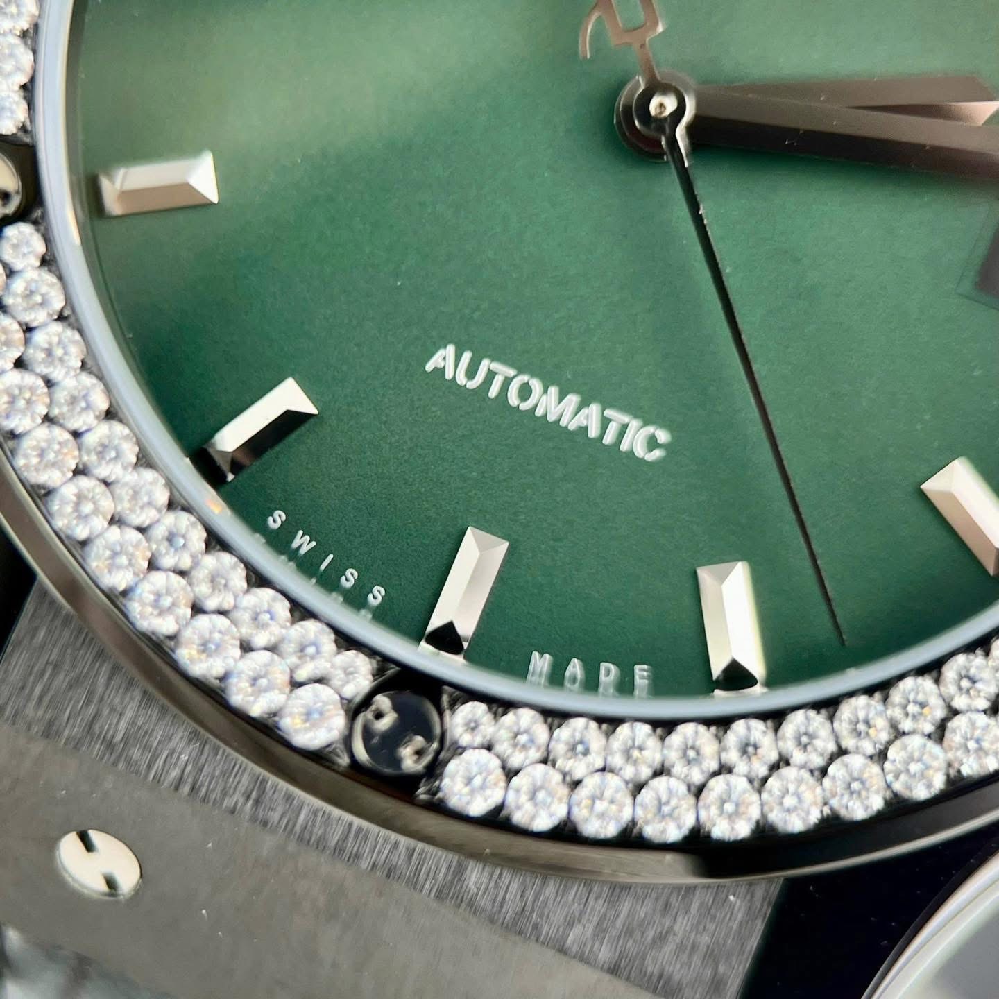 Hublot Classic Fusion Titanium Green Diamonds – 1:1 Grade Watch | Green Dial - Image 4