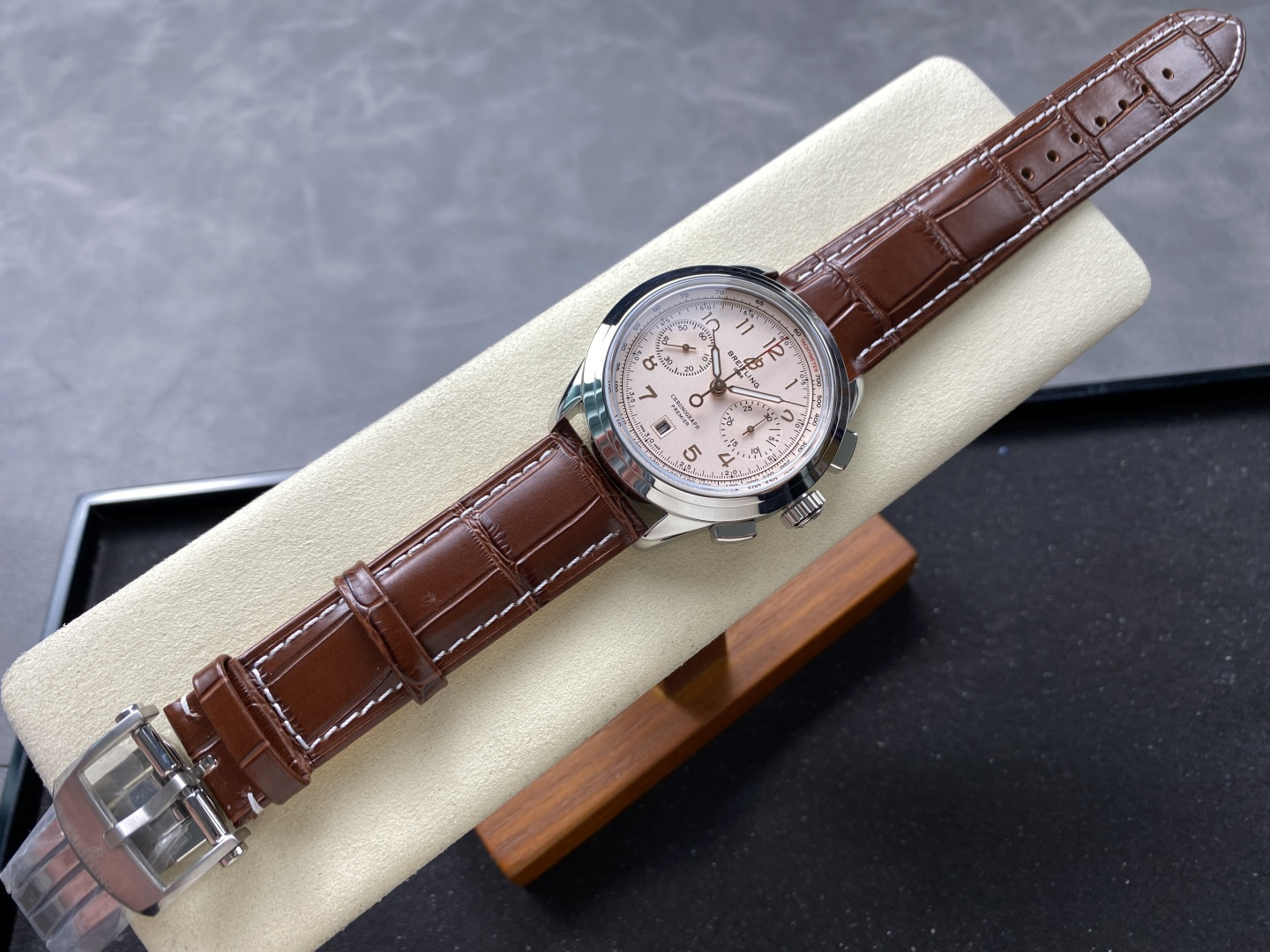 Breitling Premier B01 Chronograph 42 – 1:1 Grade Watch | Cream/Beige Dial | Brown Leather Strap - Image 4