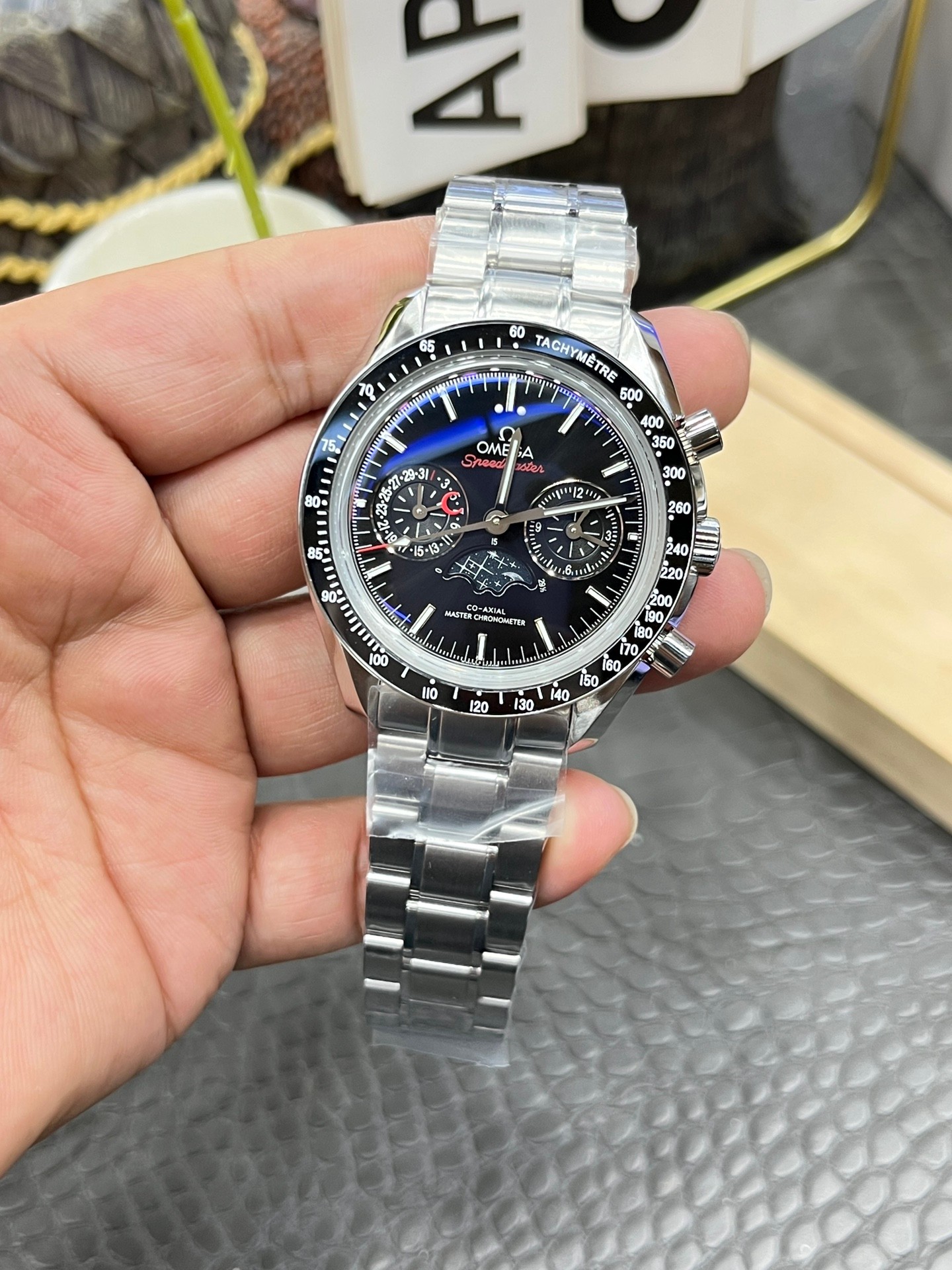 Omega Speedmaster Moonphase Chronograph – 1:1 Grade Watch | Black Dial | Steel Bracelet | 44.25mm - Image 2