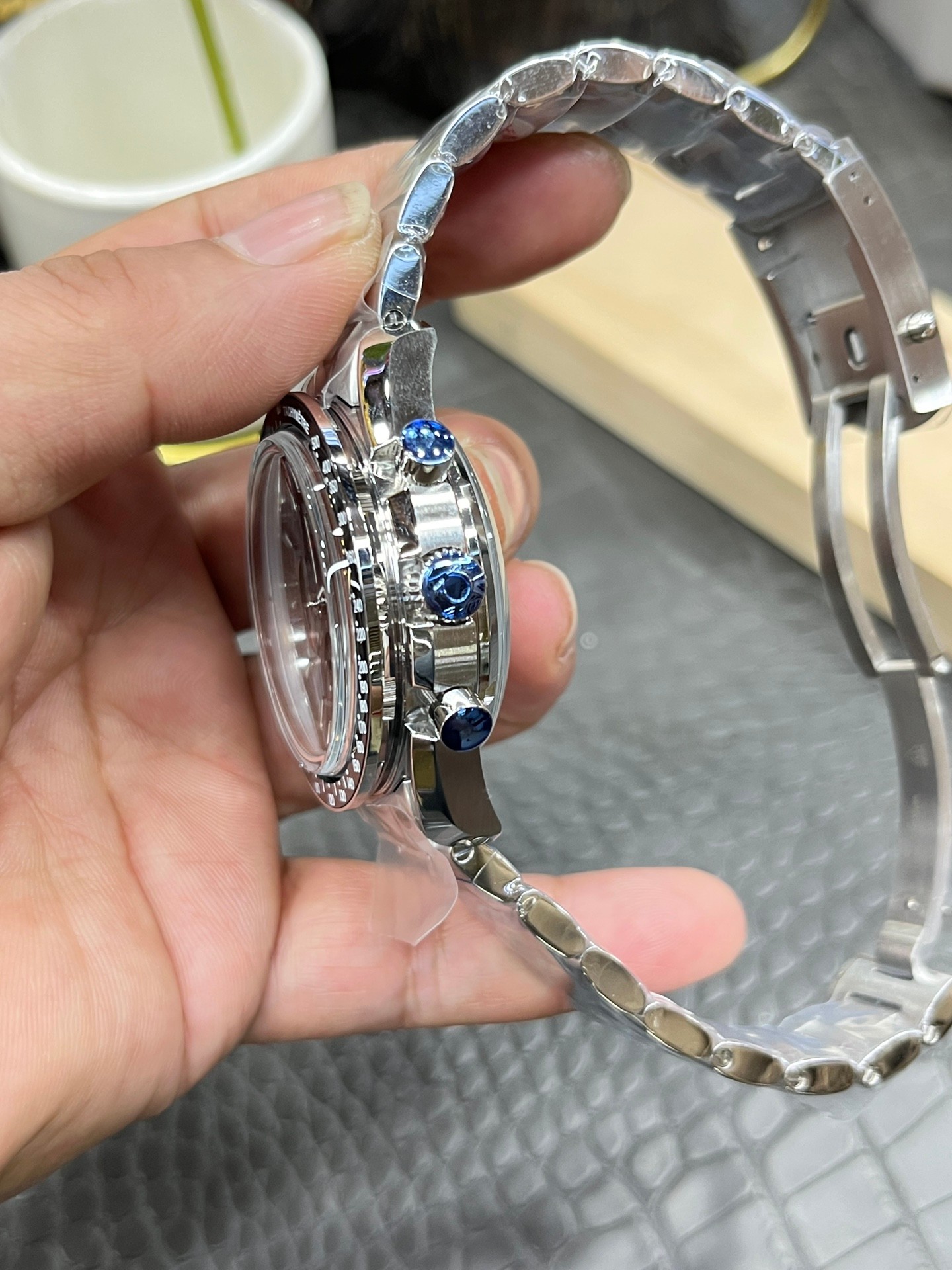 Omega Speedmaster Moonphase Chronograph – 1:1 Grade Watch | Black Dial | Steel Bracelet | 44.25mm - Image 4