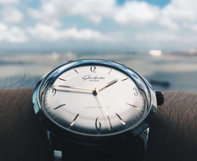 Glashütte Original Sixties 39mm Silver Dial Swiss 1:1 Grade Watch - Image 3