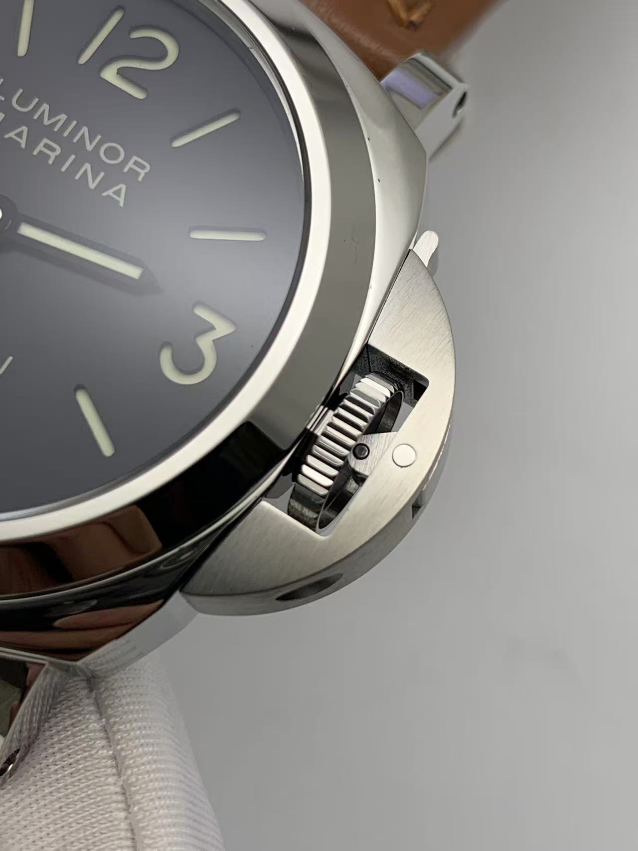 Panerai Luminor Marina PAM00111 44mm Black Dial Swiss 1:1 Grade Watch - Image 2