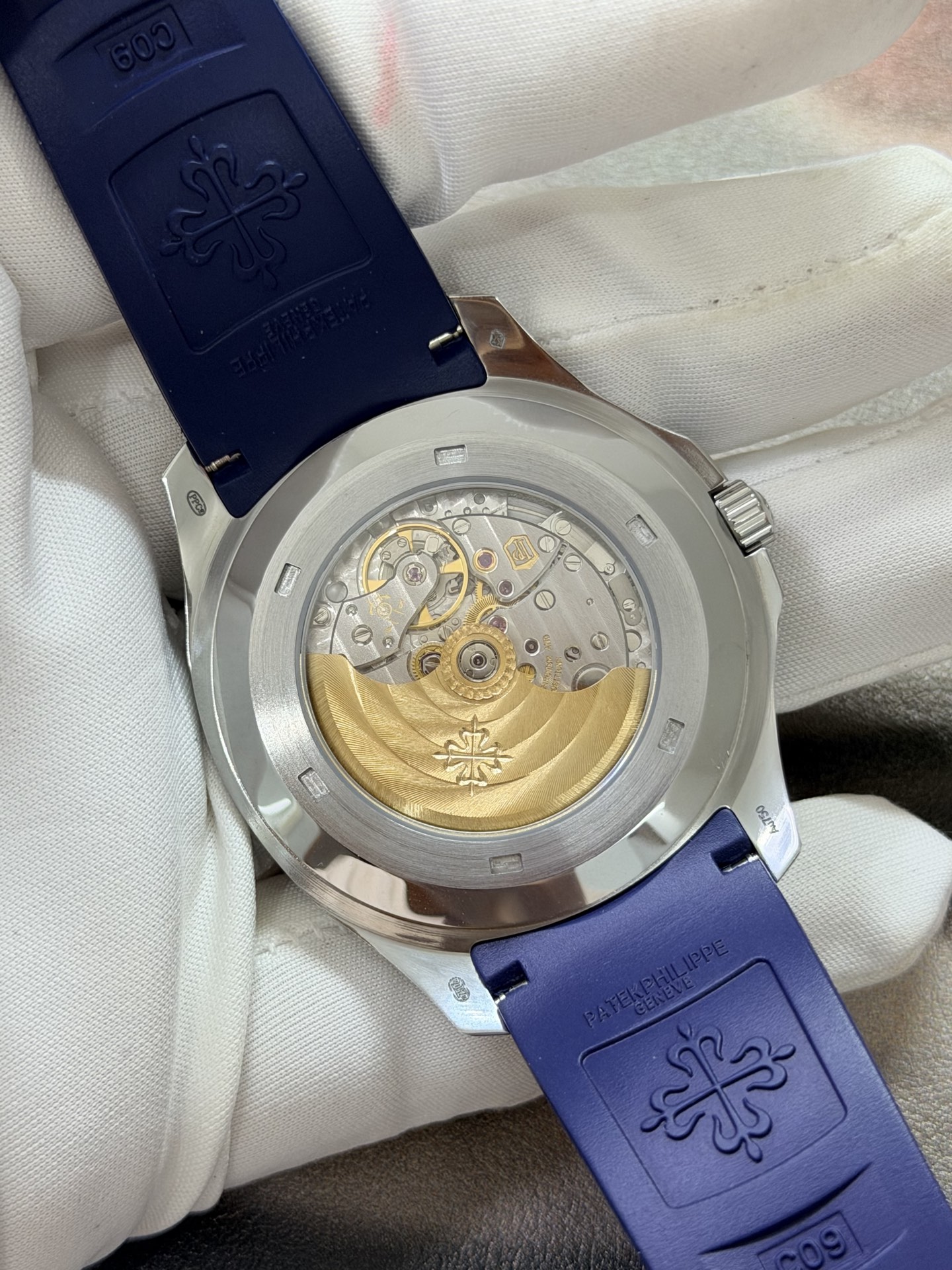 Patek Philippe Aquanaut 5168G-001 Blue Dial Swiss 1:1 Grade Watch - Image 5