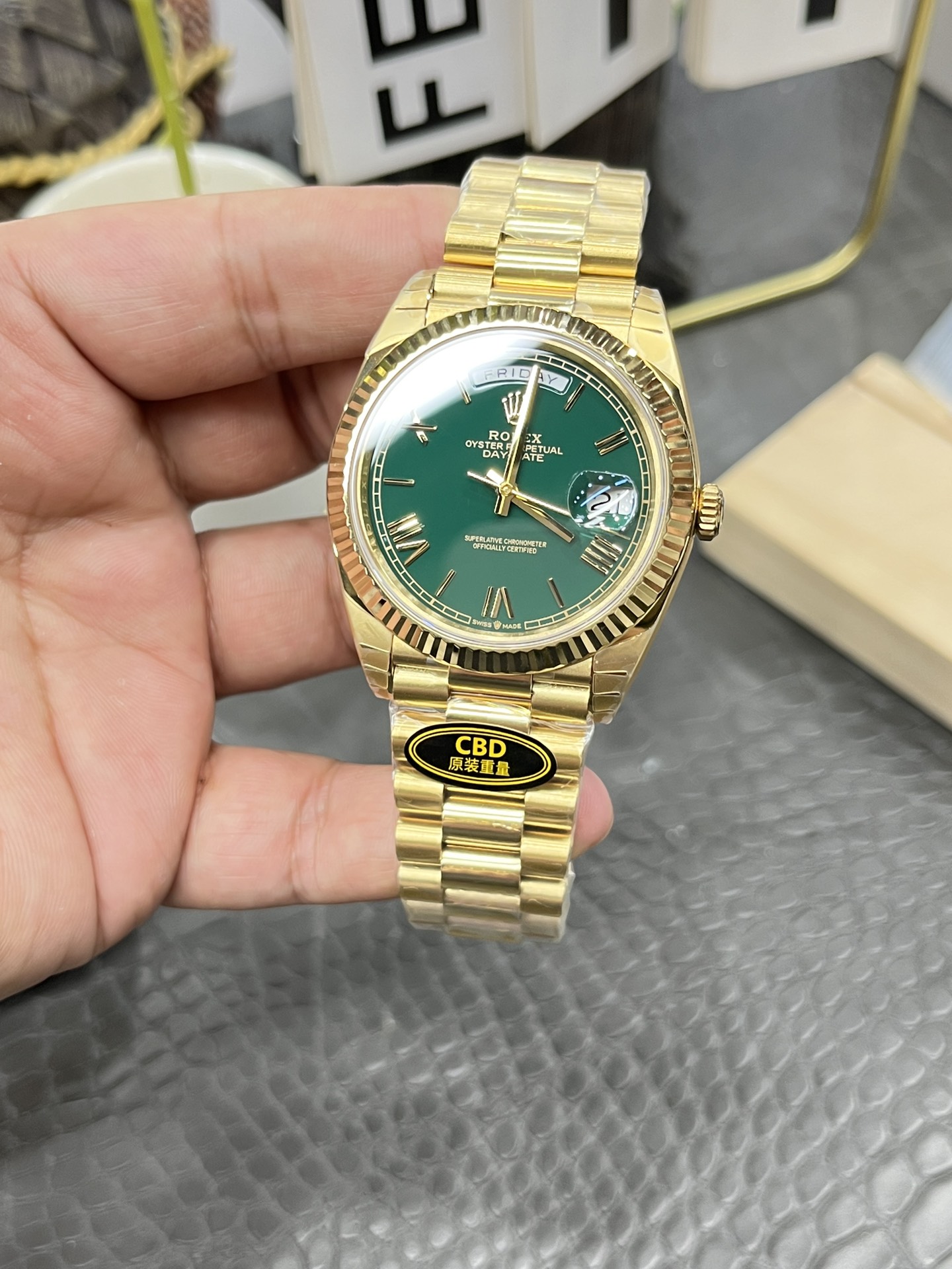 Rolex Day-Date 40 Yellow Gold Green Dial Swiss 1:1 Grade Watch - Image 2
