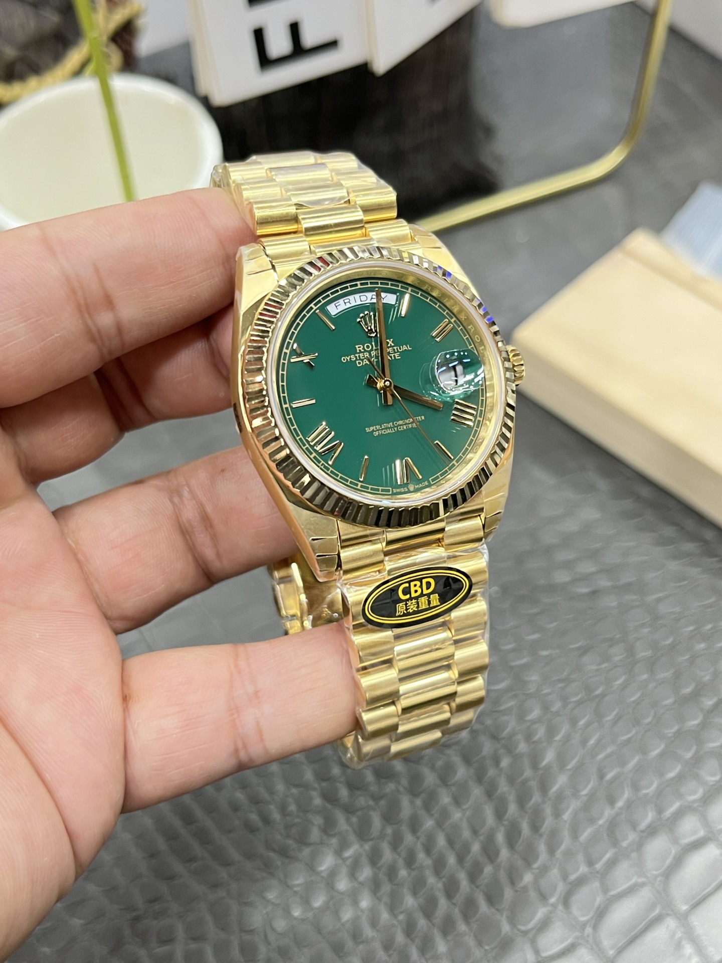 Rolex Day-Date 40 Yellow Gold Green Dial Swiss 1:1 Grade Watch - Image 4