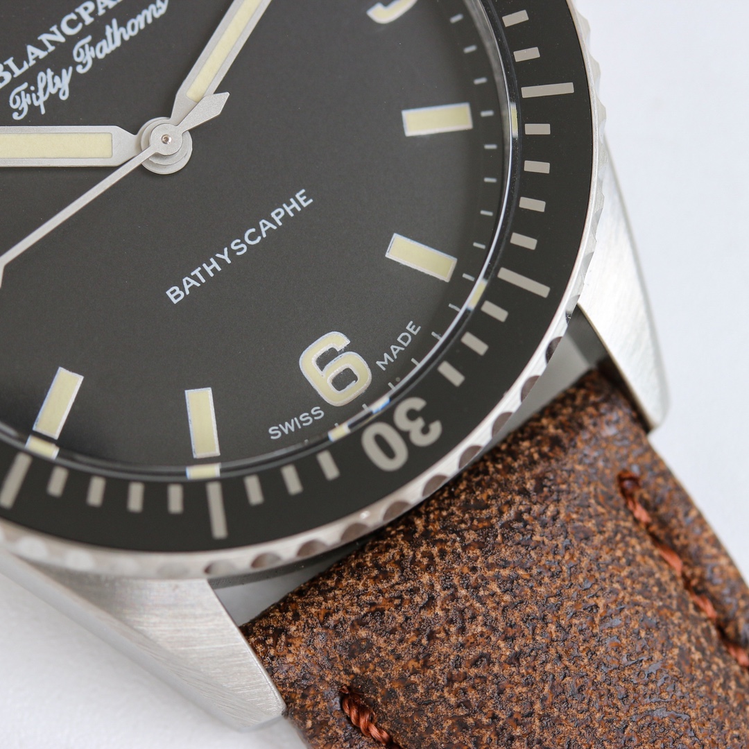Blancpain Fifty Fathoms Bathyscaphe HODINKEE Limited Edition 38mm Swiss 1:1 Grade Watch - Image 5