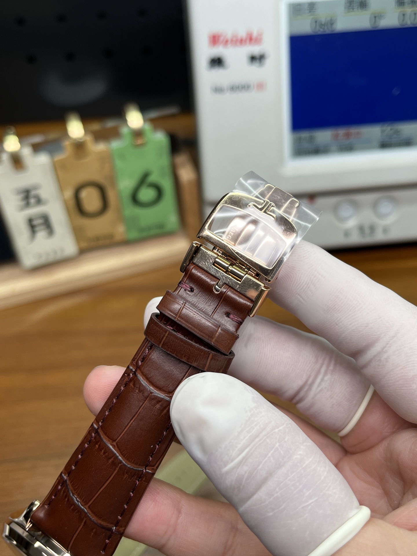 Jaeger-LeCoultre Master Ultra Thin Tourbillon Moon Rose Gold Swiss 1:1 Grade Watch - Image 4