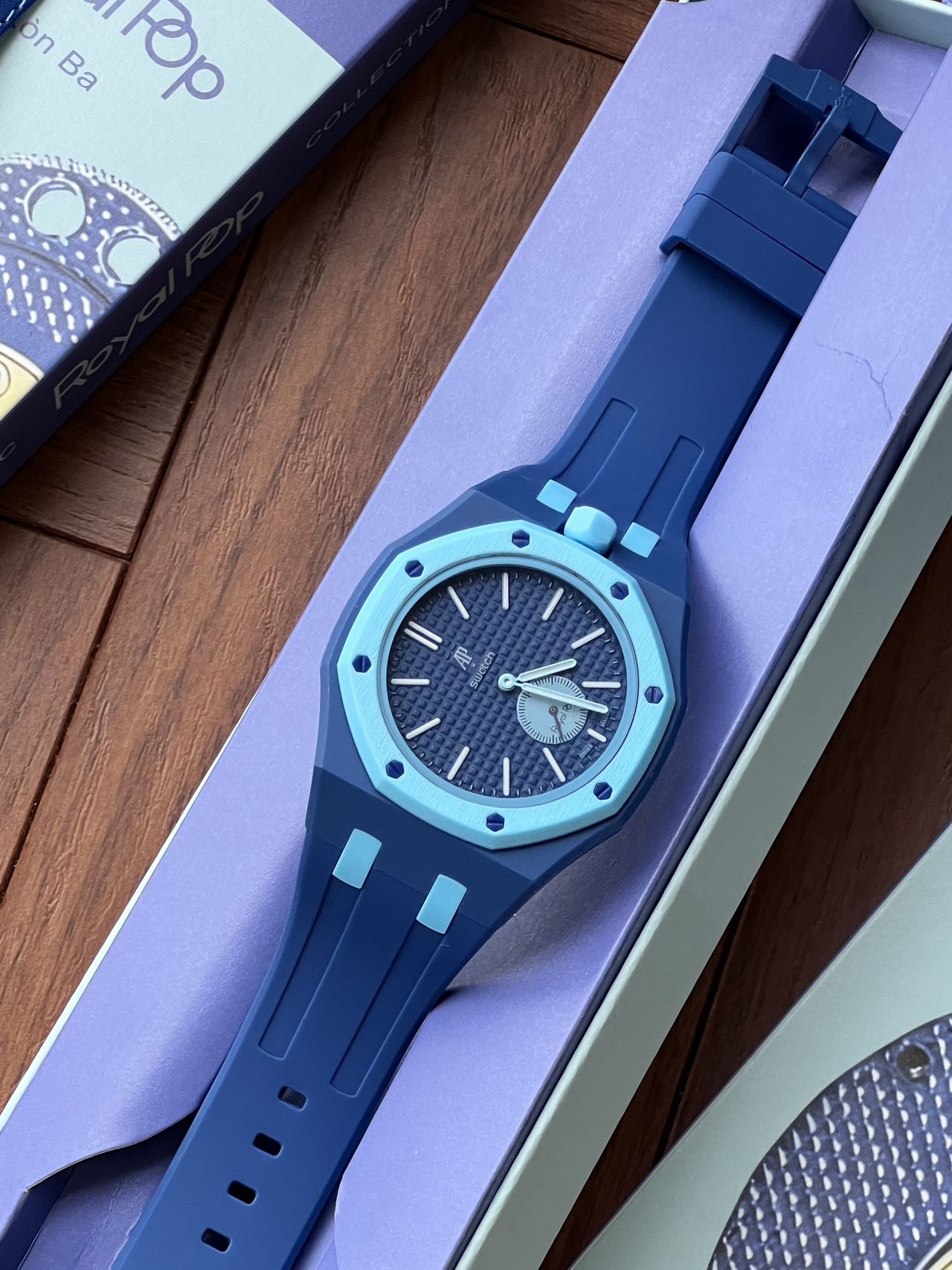 AP x Swatch Royal Pop “Lon Ba” Bioceramic Swiss 1:1 Grade Watch - Image 2