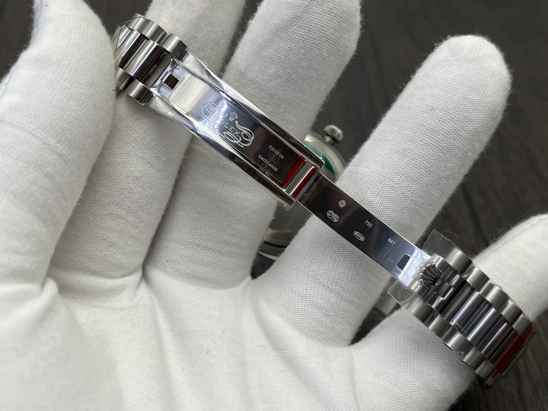 Rolex Day-Date 36mm Mother of Pearl Dial Swiss 1:1 Grade Watch - Image 8